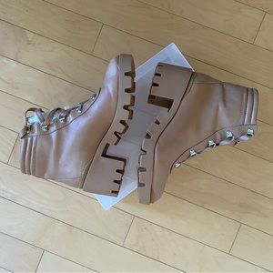 Aqua Leather Women's Tan Lace-Up Combat Boots Lug Sole Size 6.5